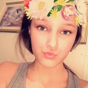 Meet your Posher, Courtney